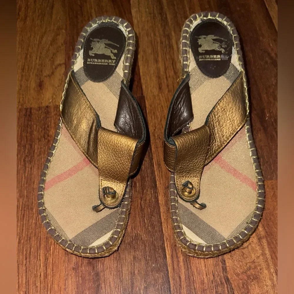 Burberry wedges size